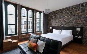 Le Petit Hotel Montreal Canada